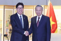 Tổng Bí thư Tô Lâm tiếp ông Busan Park Hyeong Jun, Thị trưởng thành phố Busan, Hàn Quốc. (Ảnh: TTXVN)