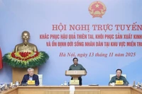 Thủ tướng Chính phủ Phạm Minh Chính chủ trì Hội nghị trực tuyến khắc phục hậu quả thiên tai, khôi phục sản xuất, kinh doanh và ổn định đời sống nhân dân tại khu vực miền trung. (Ảnh: VGP/Nhật Bắc)