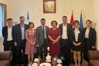 Đoàn công tác của Kho bạc Nhà nước, Bộ Tài chính làm việc với Đại sứ quán Việt Nam tại Hy Lạp. (Ảnh: Đại sứ quán Việt Nam tại Hy Lạp)