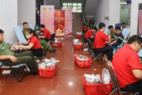 Cán bộ, chiến sĩ Công an thành phố Cần Thơ hiến máu đầu năm 2026.