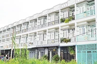 Một khu nhà vi phạm trật tự xây dựng được mua bán bằng hình thức lập vi bằng tại thành phố Hồ Chí Minh. (Ảnh: MINH TÂM)