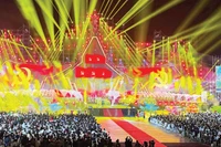 Chương trình nghệ thuật đặc biệt về tình hữu nghị Việt-Lào diễn ra tại Viêng Chăn. (Ảnh: Đại sứ quán Việt Nam tại Lào)