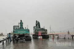 Lực lượng chức năng thuộc Bộ Xây dựng thực hiện chức năng cứu hộ, cứu nạn trong cơn bão số 10 vừa qua.