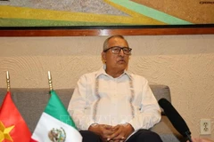 Hạ nghị sĩ Pedro Vázquez, Chủ nhiệm Ủy ban Đối ngoại Hạ viện Mexico, trả lời phỏng vấn phóng viên Thông tấn xã Việt Nam tại Mexico. (Ảnh: Phi Hùng/TTXVNHạ nghị sĩ Pedro Vázquez, Chủ nhiệm Ủy ban Đối ngoại Hạ viện Mexico, trả lời phỏng vấn phóng viên Thông tấn xã Việt Nam tại Mexico. (Ảnh: Phi Hùng/TTXVN)