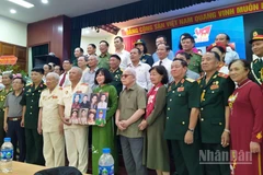 8 di ảnh phục dựng được Tổ chức Trái tim người lính cùng thân nhân các gia đình Anh hùng, liệt sĩ trao tặng cho các bảo tàng sáng 5/9.