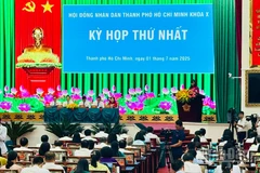 Toàn cảnh kỳ họp.