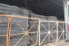 Sau 2 ngày chỉ đạo của cục Đường bộ việt Nam, số rọ thép tại khu dự phòng đã được vận chuyển tới khu vực Trung Bộ để khắc phục hư hại hạ tầng giao thông do mưa lũ lớn những ngày qua.