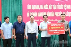 Thành phố Hồ Chí Minh hỗ trợ Khánh Hòa 50 tỷ đồng để khắc phục hậu quả mưa lũ.