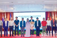  Hội đồng quản trị, Ban Điều hành Vietjet chào mừng Tiến sĩ Philipp Rösler.