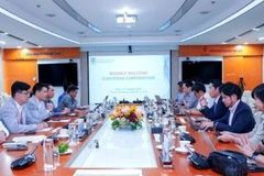 Tổng Giám đốc PV GAS thảo luận với đoàn công tác của ExxonMobil về cơ hội hợp tác kinh doanh LNG quốc tế.