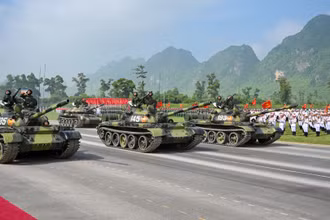 Trang thiết bị, khí tài tham gia diễu binh, diễu hành.
