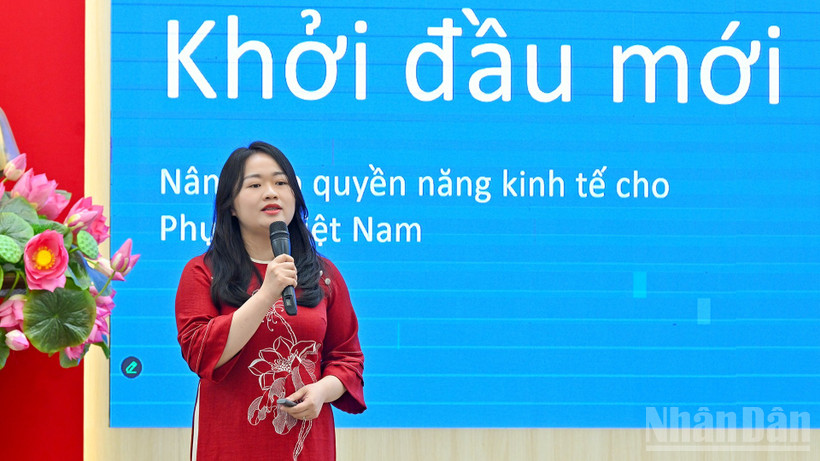 Phần chia sẻ của đại diện dự án “Khởi đầu mới” do Unilever Việt Nam và Hội Liên hiệp Phụ nữ Việt Nam phối hợp thực hiện. (Ảnh: THỦY NGUYÊN)