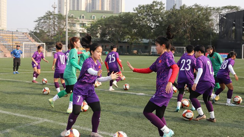 Các thành viên đội tuyển U16 nữ Việt Nam trong buổi tập gần đây. (Ảnh: VFF)