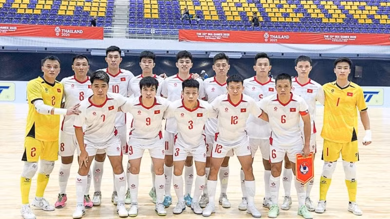 Các thành viên đội tuyển futsal Việt Nam tham dự trận đấu. (Ảnh: VFF)