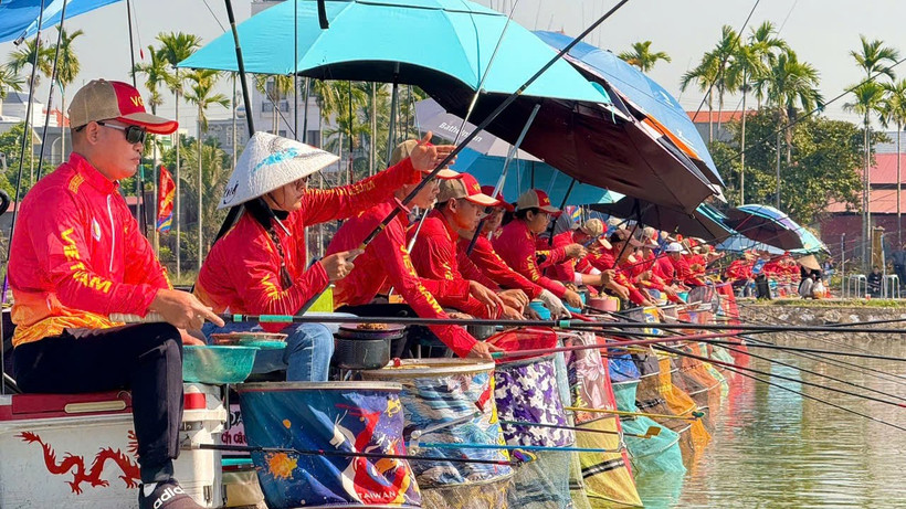 Các vận động viên trong buổi thi đấu. 