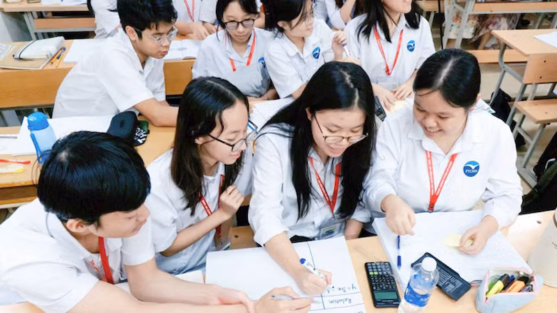 Học sinh Trường trung học phổ thông chuyên Ngoại ngữ trong giờ học (Ảnh: Trường chuyên Ngoại ngữ)