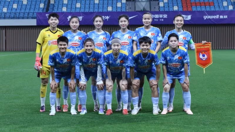 Đội hình xuất phát của đội tuyển nữ Việt Nam trong trận thứ hai gặp đội tuyển nữ Trung Quốc. (Ảnh: VFF)