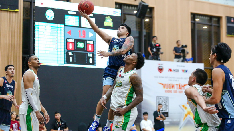 Dù nỗ lực, đội bóng khách mời V Islanders không thể vượt qua Cantho Catfish. (Ảnh: VBA)