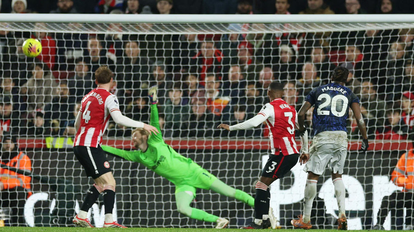 Bàn thắng của Madueke vào lưới Brentford giúp Arsenal vươn lên dẫn trước 1-0. (Ảnh: Arsenal FC)