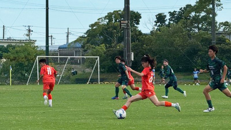 Các thành viên U20 nữ Việt Nam đã có những trận đấu giao hữu chất lượng trong chuyến tập huấn này. (Ảnh: VFF)