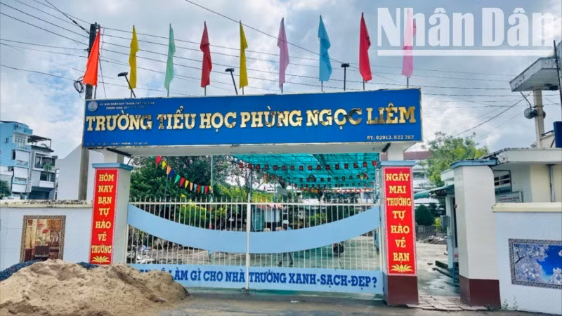 Trường tiểu học Phùng Ngọc Liêm (thành phố Bạc Liêu cũ) vừa được đầu tư hơn 33 tỷ đồng, xây dựng 15 phòng trọ mới, đồng thời sửa chữa, nâng cấp nhiều phòng học, phục vụ năm học 2025-2026 sắp tới. (Ảnh: TRỌNG DUY)