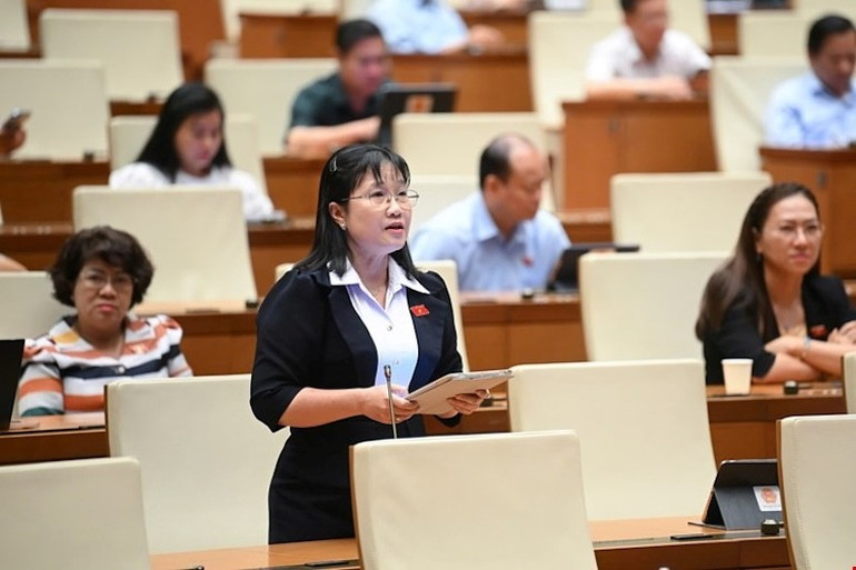 Đại biểu Nguyễn Hoàng Uyên (Đoàn Long An). (Ảnh: QH) nguyen-hoang-uyen.jpg