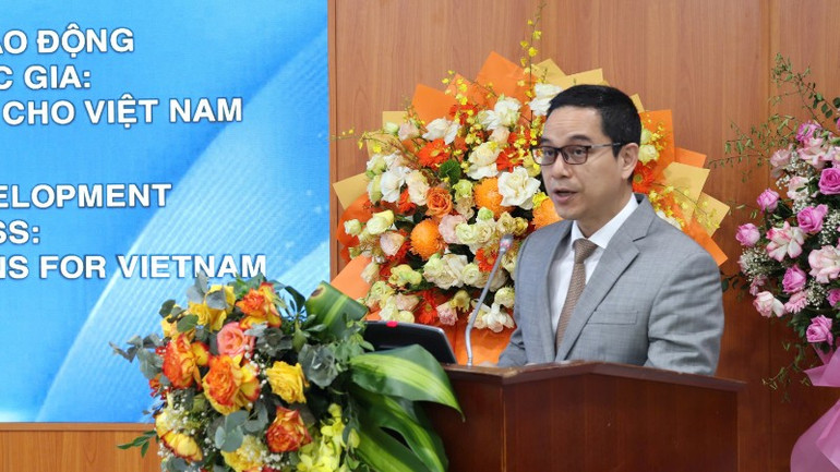 Phó Giáo sư, Tiến sĩ Tạ Minh Tuấn, Phó Chủ tịch Viện Hàn lâm Khoa học xã hội Việt Nam phát biểu khai mạc hội thảo. (Ảnh: TH) pho-ct-hlkh-3110-6648.jpg