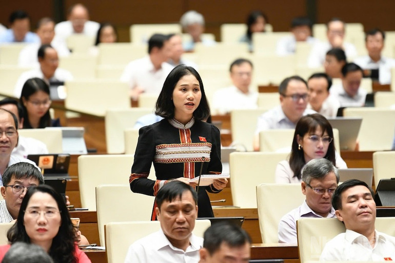 Délégué Nang Xo Vi (délégation de Kon Tum). (Photo : Duy Linh) ndo_br_nang-xo-vi-kon-tum.jpg