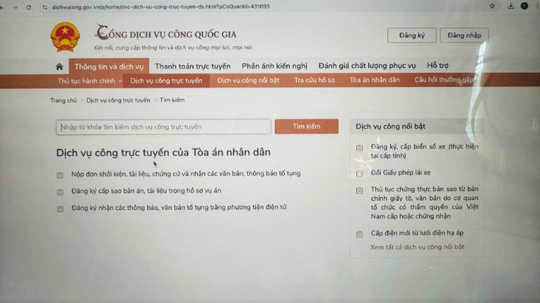 Dự thảo Nghị quyết nêu rõ cơ quan, tổ chức, cá nhân thực hiện gửi đơn khởi kiện, yêu cầu kèm theo tài liệu, chứng cứ mà mình hiện có trên Hệ thống điện tử giải quyết thủ tục tố tụng, hành chính tư pháp qua Cổng dịch vụ công quốc gia. (Ảnh minh họa. Nguồn: TH) khoi-kien-chuabn-8980.jpg