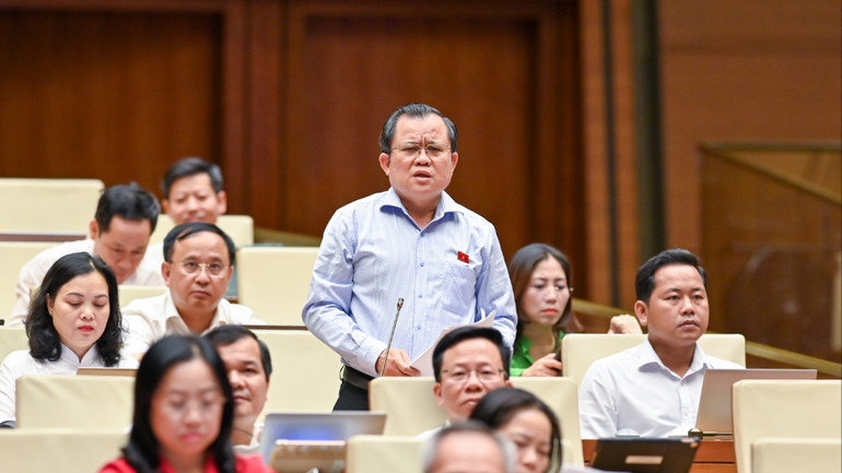 Đại biểu Nguyễn Tâm Hùng (Đoàn Bà Rịa -Vũng Tàu). (Ảnh: DUY LINH) nguyen-tam-hung-ba-ria-vung-tau-9879.jpg
