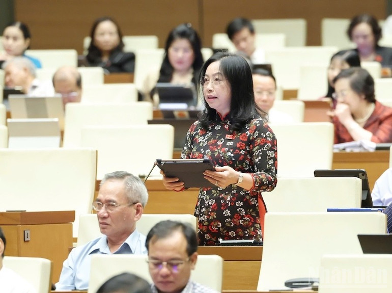 Đại biểu Thái Thu Xương (Đoàn Hậu Giang), Phó Chủ tịch Thường trực Tổng Liên đoàn Lao động Việt Nam. (Ảnh: DUY LINH) ndo_br_db-xuong.jpg