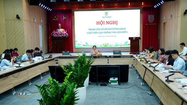 Hội nghị "Tham vấn về hồ sơ chính sách Luật Tiếp cận thông tin (sửa đổi)". (Ảnh: TL) tham-van-tctt-2474.jpg