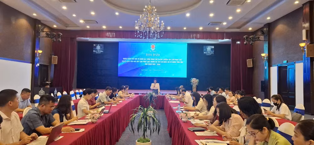 Quang cảnh Toạ đàm.