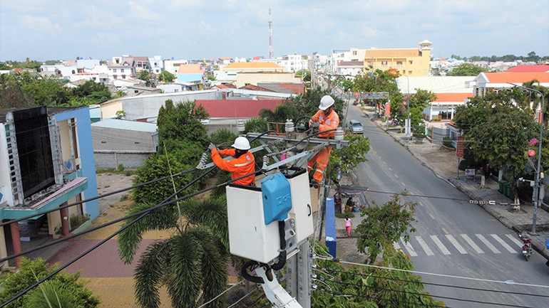 EVNSPC triển khai nhiều phương án bảo đảm cung cấp điện dịp nghỉ lễ Quốc khánh 2/9.