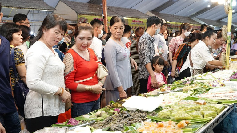 Lễ hội Bánh dân gian Nam Bộ tổ chức tại thành phố Cần Thơ. (Ảnh: DUY KHÔI) Lễ hội Bánh dân gian Nam Bộ tổ chức tại thành phố Cần Thơ. (Ảnh: DUY KHÔI)