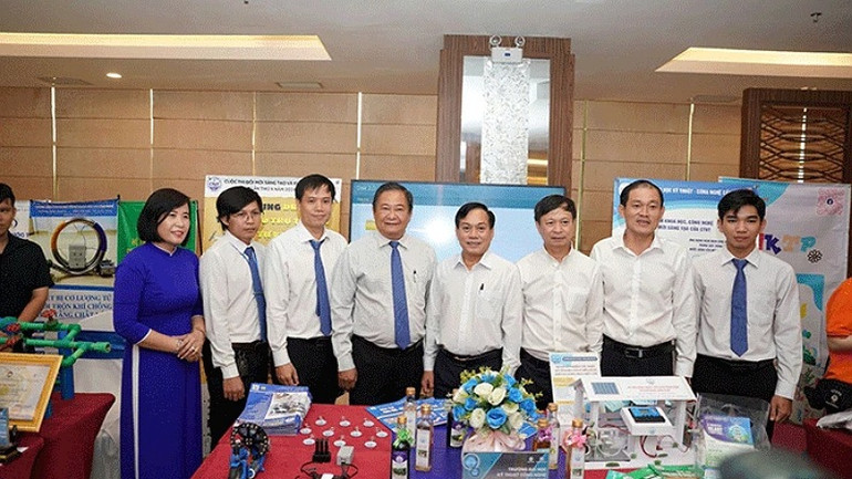 Đại biểu tham gia một sự kiện khoa học và công nghệ do thành phố Cần Thơ tổ chức.