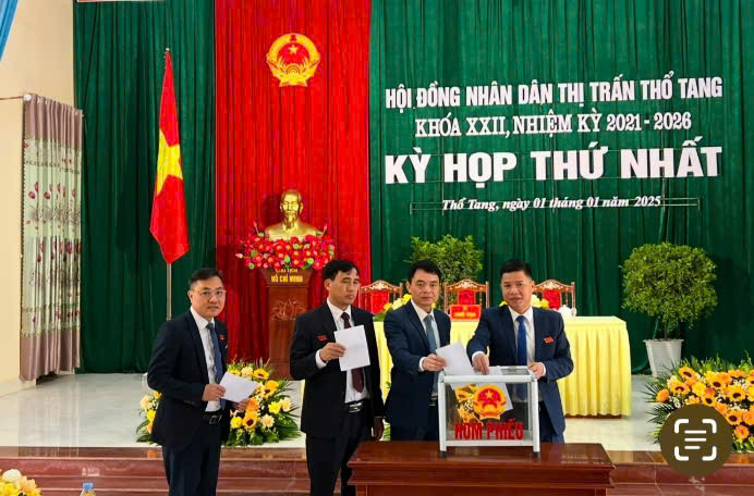 Hội đồng nhân dân thị trấn Thổ Tang tiến hành bầu các chức danh. Hội đồng nhân dân thị trấn Thổ Tang tiến hành bầu các chức danh.