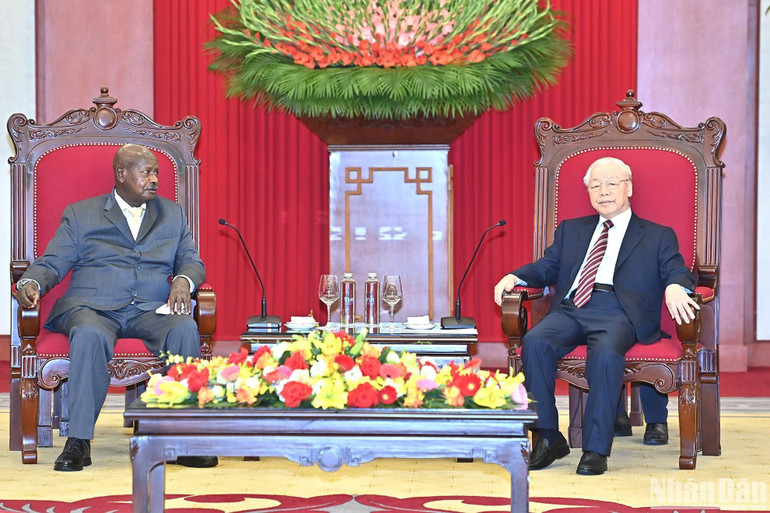 Tổng Bí thư Nguyễn Phú Trọng và Tổng thống Uganda Yoweri Kaguta Museveni tại buổi tiếp.