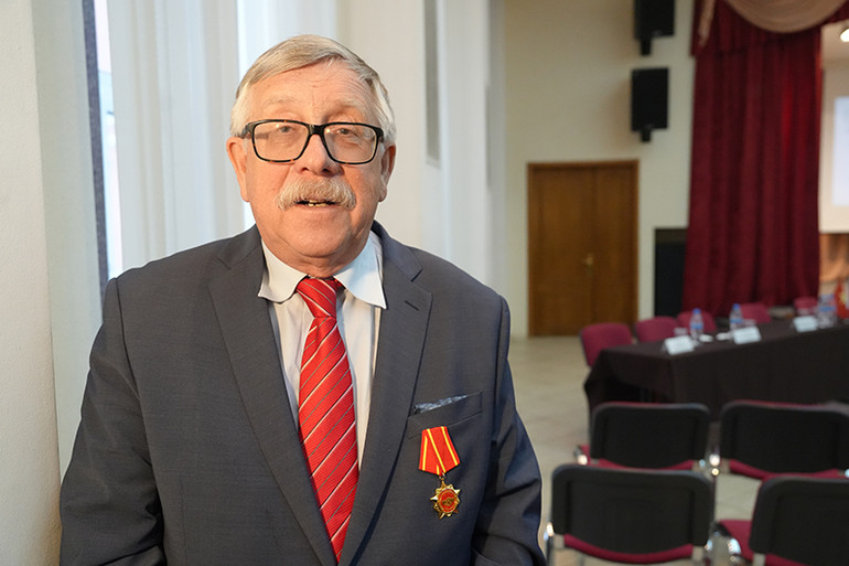 Ông Petr Tsvetov, Phó Giáo sư, Tiến sĩ khoa học lịch sử tại Học viện Ngoại giao thuộc Bộ Ngoại giao Nga, Phó Chủ tịch thứ nhất Hội Hữu nghị Nga-Việt. (Ảnh: XUÂN HƯNG) Ông Petr Tsvetov, Phó Giáo sư, Tiến sĩ khoa học lịch sử tại Học viện Ngoại giao thuộc Bộ Ngoại giao Nga, Phó Chủ tịch thứ nhất Hội Hữu nghị Nga-Việt. (Ảnh: XUÂN HƯNG)