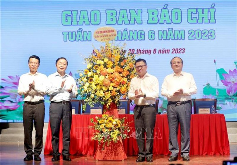 Phó Thủ tướng Trần Hồng Hà chúc mừng các cơ quan báo chí nhân Ngày Báo chí Cách mạng Việt Nam.