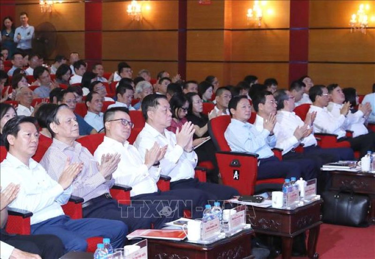 Đại biểu dự Hội nghị.