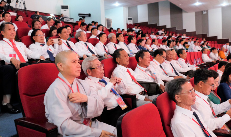 330 đại biểu, đại diện cho 41 dân tộc anh em trên địa bàn tỉnh Bình Phước dự Đại hội.