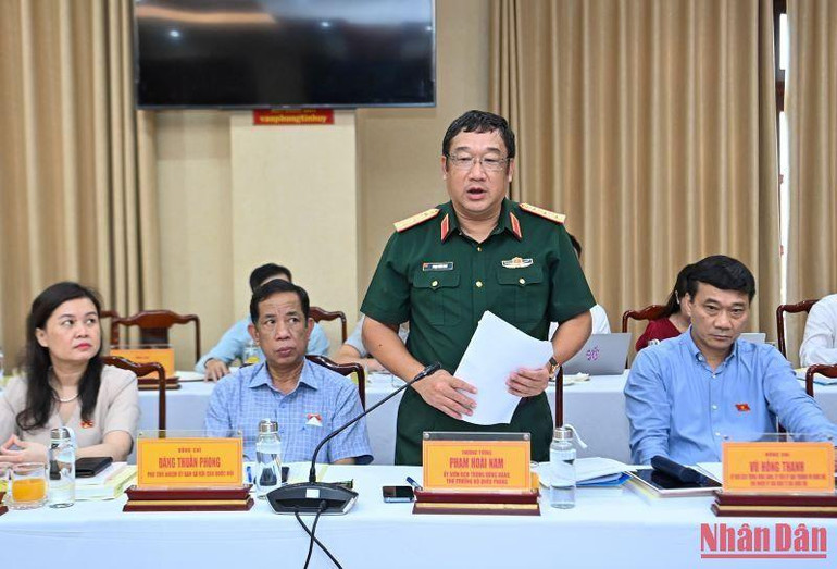 Thượng tướng Phạm Hoài Nam, Thứ trưởng Quốc phòng, phát biểu tại buổi làm việc.