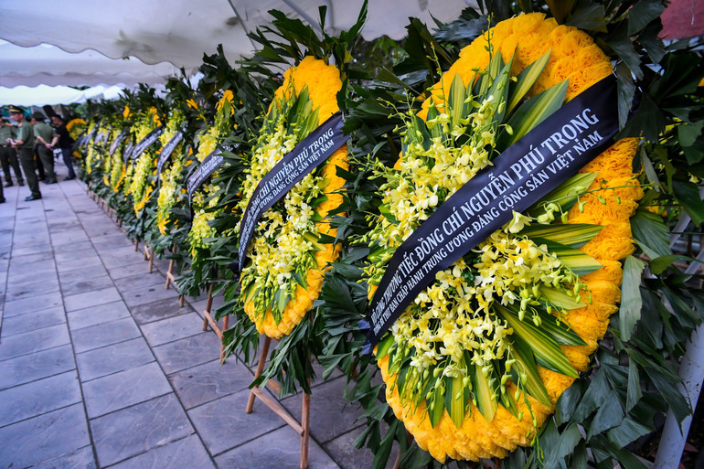 Toàn cảnh Lễ viếng Tổng Bí thư Nguyễn Phú Trọng: Trang nghiêm và xúc động ảnh 3