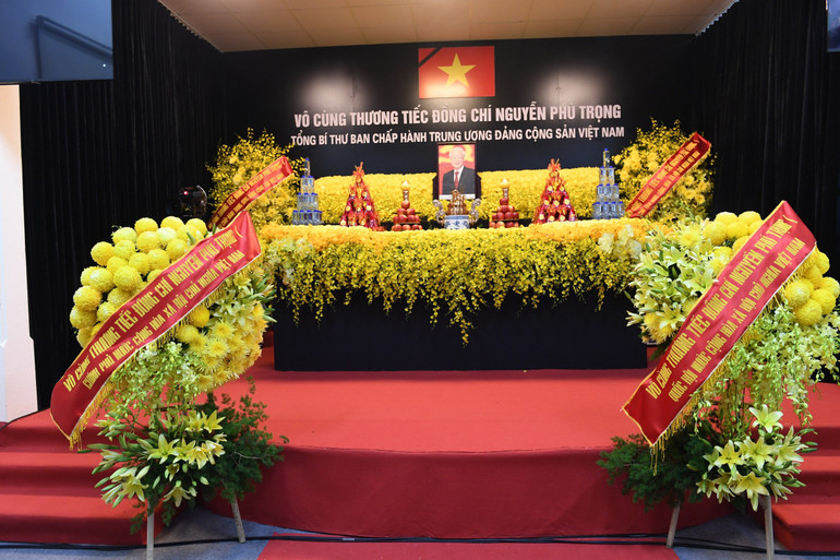 Toàn cảnh Lễ viếng Tổng Bí thư Nguyễn Phú Trọng: Trang nghiêm và xúc động ảnh 1