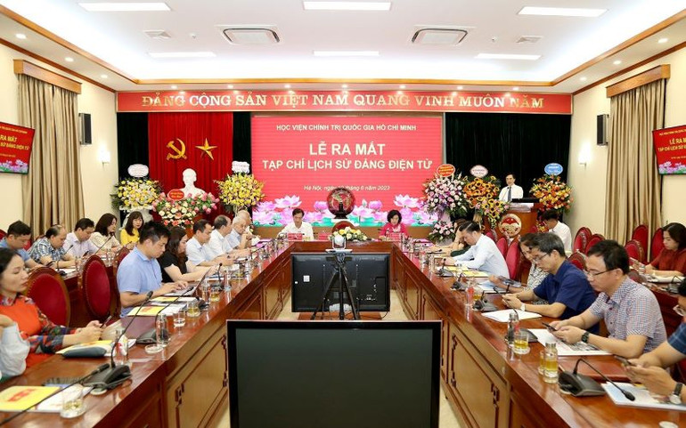 Toàn cảnh buổi Lễ ra mắt Tạp chí Lịch sử Đảng điện tử. Toàn cảnh buổi Lễ ra mắt Tạp chí Lịch sử Đảng điện tử.