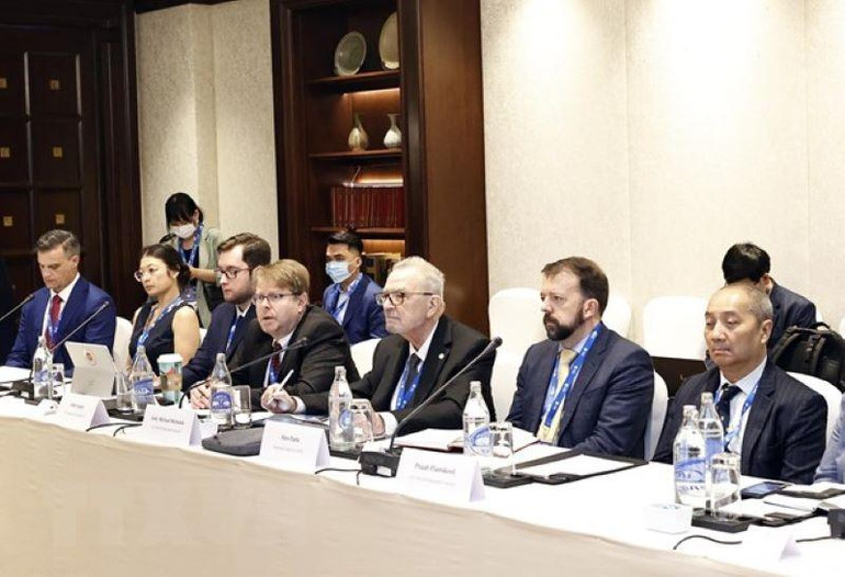 Các đại biểu dự tọa đàm. (Ảnh: Thống Nhất/TTXVN)