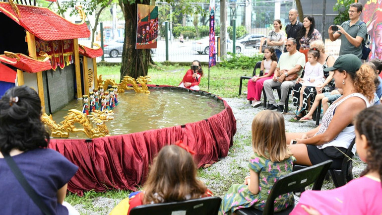 Công chúng Brazil thưởng thức múa rối nước, Di sản văn hóa phi vật thể của Việt Nam.