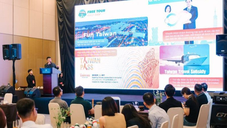 Ông Derek Chou chia sẻ thông tin về du lịch Đài Loan (Trung Quốc). (Ảnh: BTC) Ông Derek Chou chia sẻ thông tin về du lịch Đài Loan (Trung Quốc). (Ảnh: BTC)