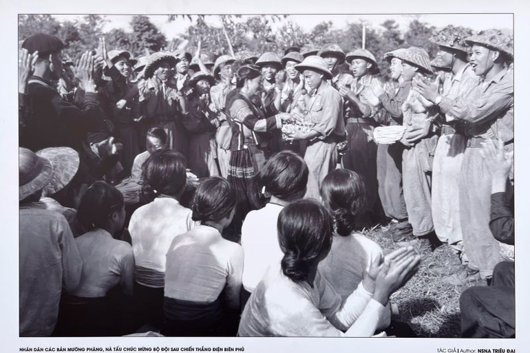 Triển lãm bộ ảnh lịch sử về Điện Biên Phủ của Nghệ sĩ nhiếp ảnh Triệu Đại ảnh 9